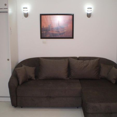 Apartments Tare, Free Parking Vodice Bagian luar foto