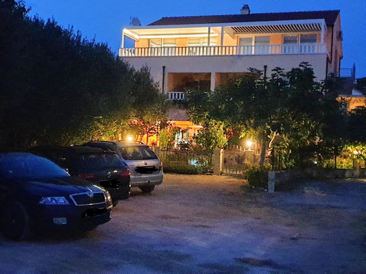 Apartments Tare, Free Parking Vodice Bagian luar foto