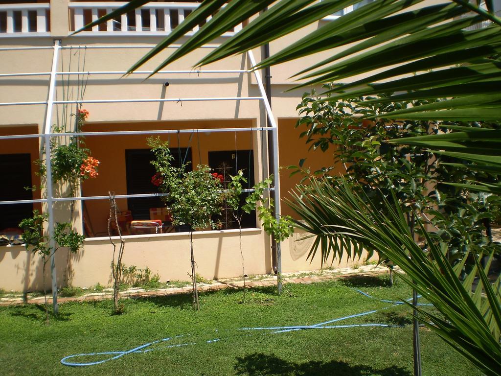 Apartments Tare, Free Parking Vodice Ruang foto
