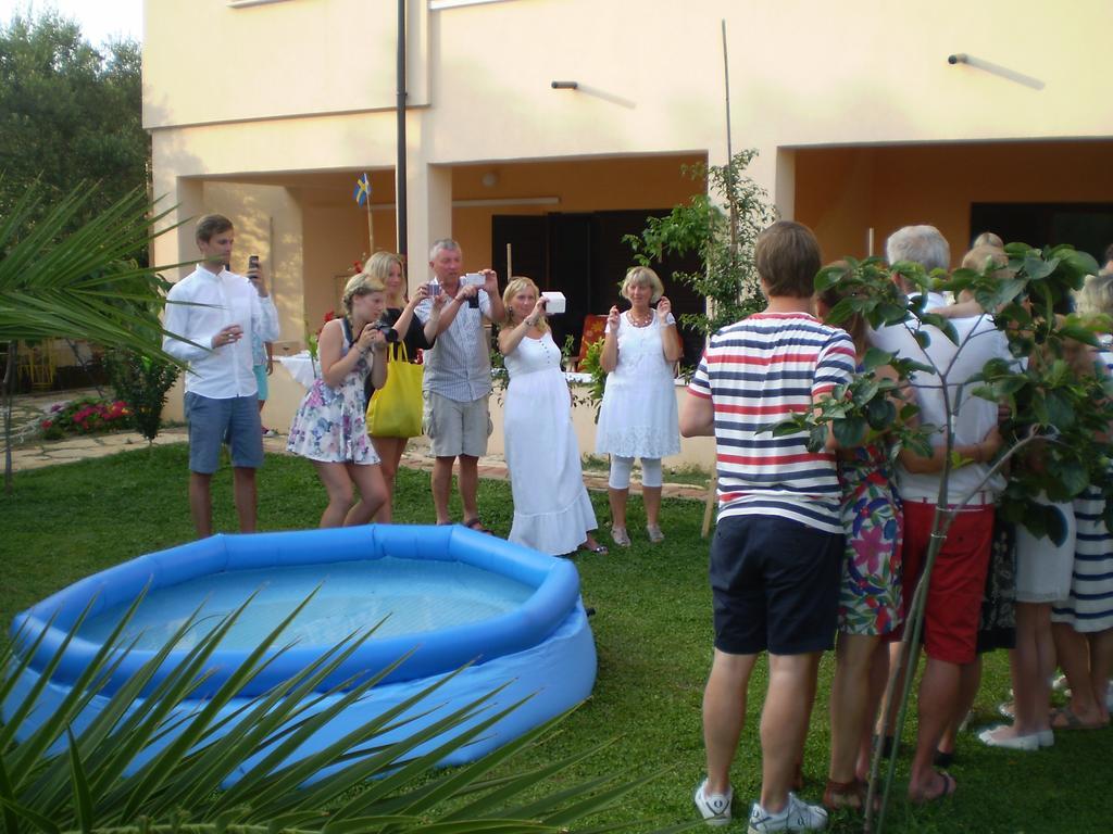 Apartments Tare, Free Parking Vodice Bagian luar foto