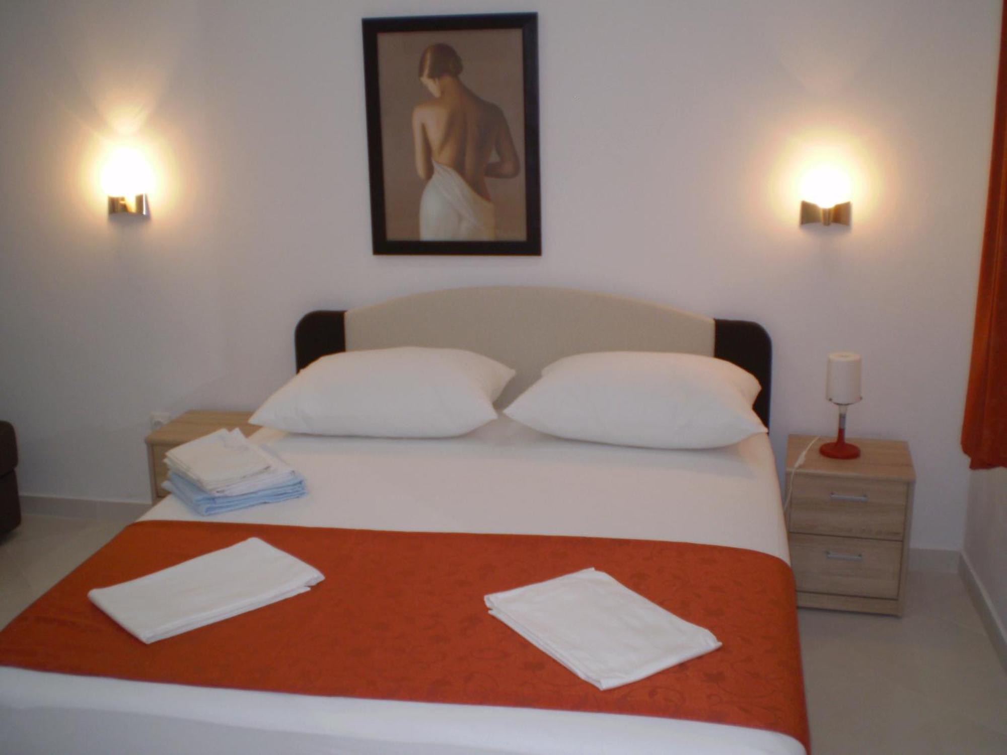 Apartments Tare, Free Parking Vodice Bagian luar foto