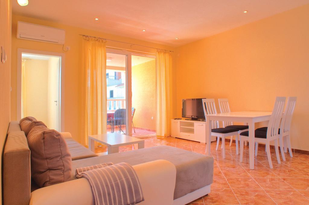 Apartments Tare, Free Parking Vodice Ruang foto